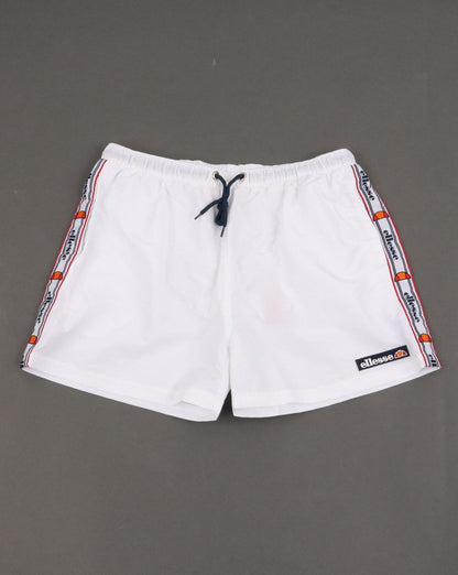 Ellesse – Badeshorts mit Streifen in Weiß