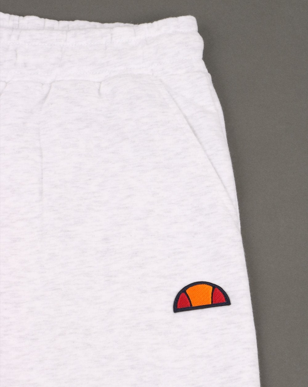 Ellesse – Noli – Lounge-Shorts in Weißmeliert