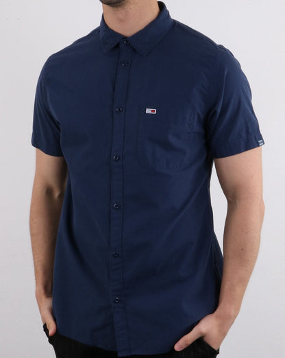 Tommy Jeans – Kurzärmliges Popeline-Hemd in Dunkelmarineblau