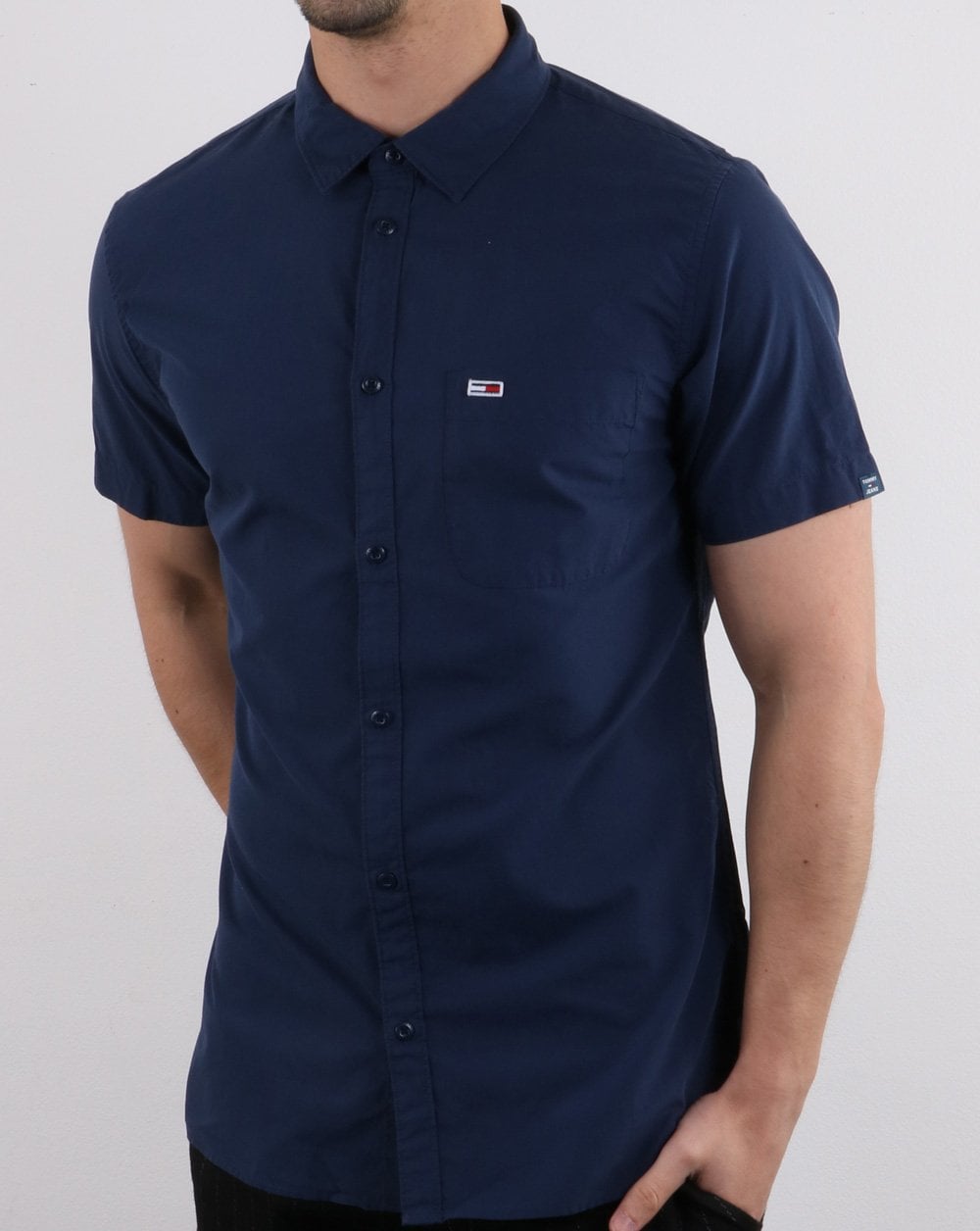 Tommy Jeans – Kurzärmliges Popeline-Hemd in Dunkelmarineblau
