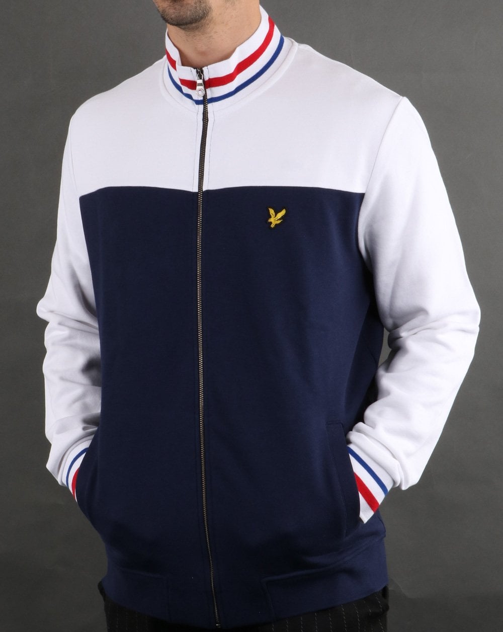 Lyle And Scott Trichterhalspullover mit Zierstreifen in Marineblau