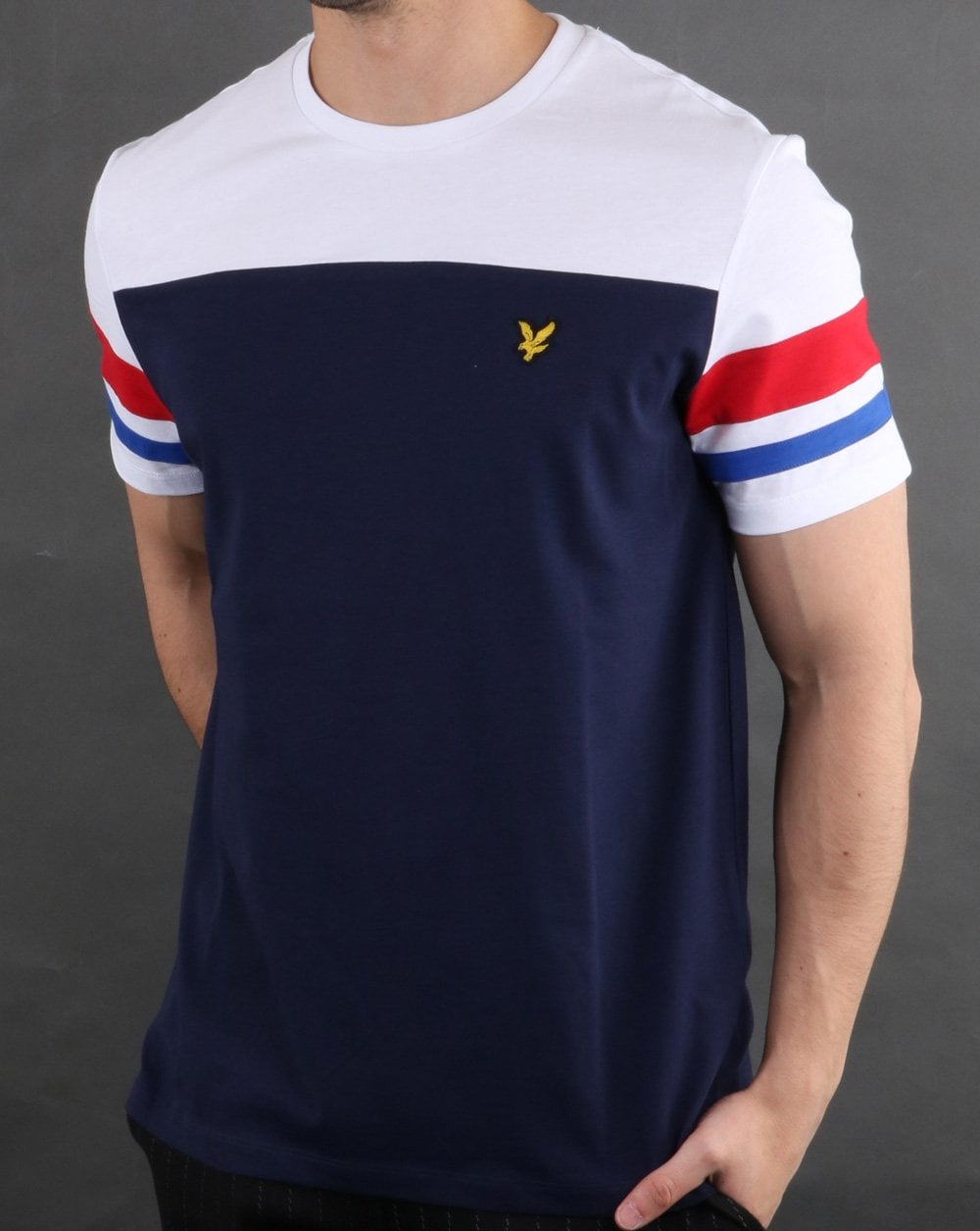 Lyle And Scott – Kontrast-T-Shirt in Marineblau