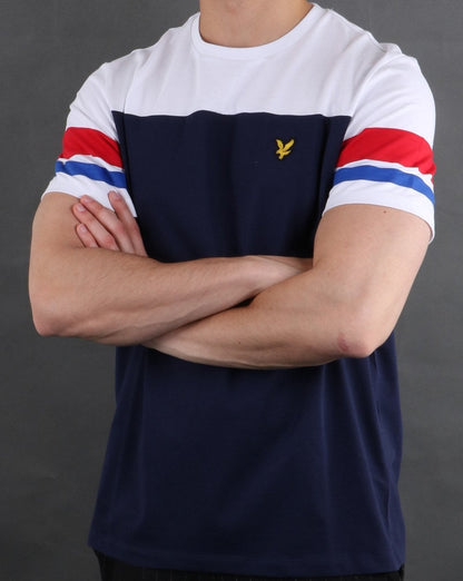 Lyle And Scott – Kontrast-T-Shirt in Marineblau