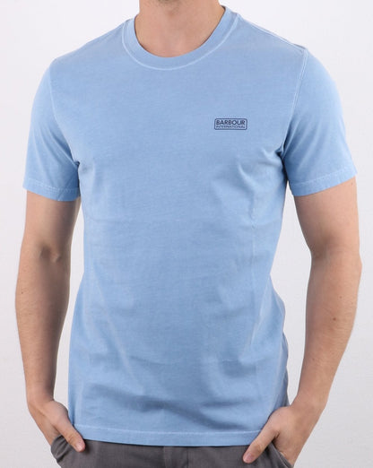 Barbour International – T-Shirt mit kleinem Logo in Wolkenblau