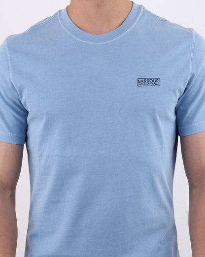Barbour International – T-Shirt mit kleinem Logo in Wolkenblau