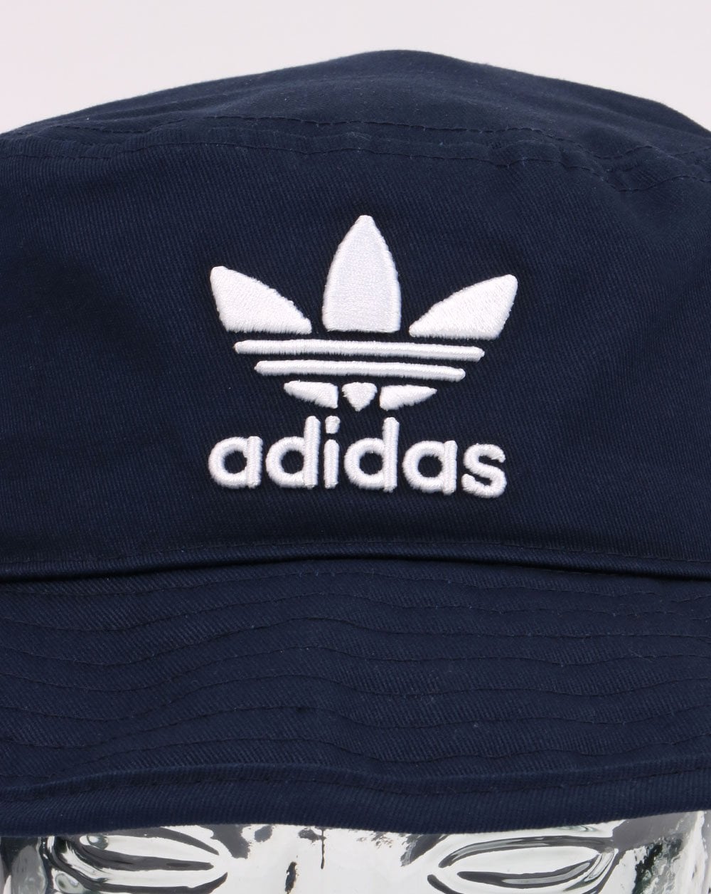 Adidas Originals – Fischerhut in Marineblau