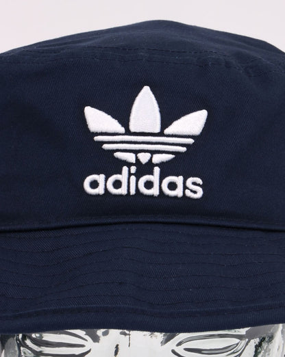 Adidas Originals – Fischerhut in Marineblau
