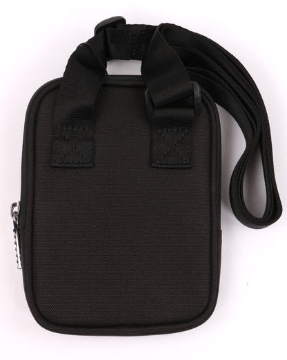EA7 Emporio Armani – Kleine gewebte Beuteltasche in Schwarz