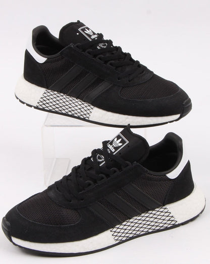 Adidas Marathon Tech Sneaker Schwarz/Schwarz/Weiß