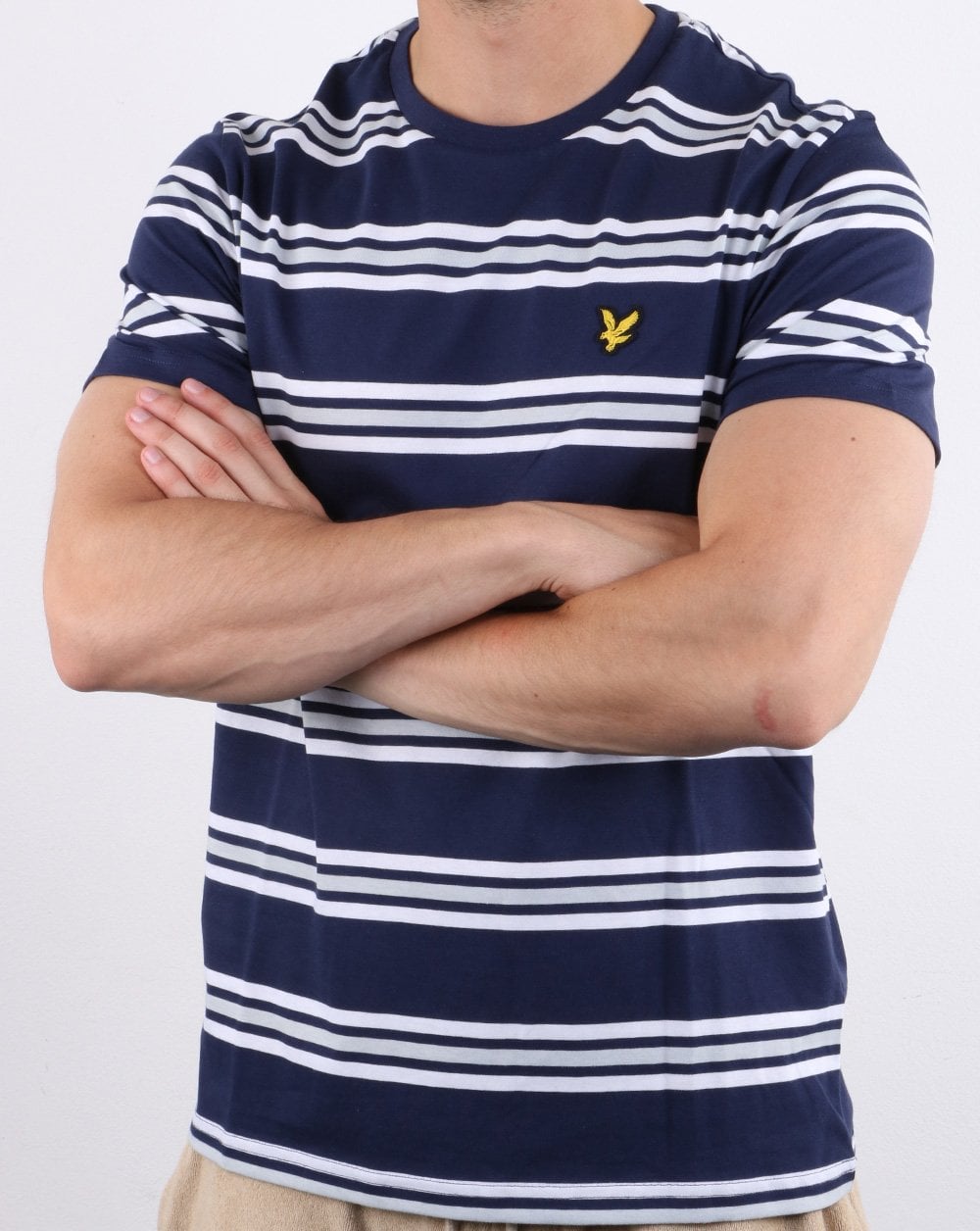 Lyle And Scott – T-Shirt mit mehrfarbigen Streifen in Marineblau