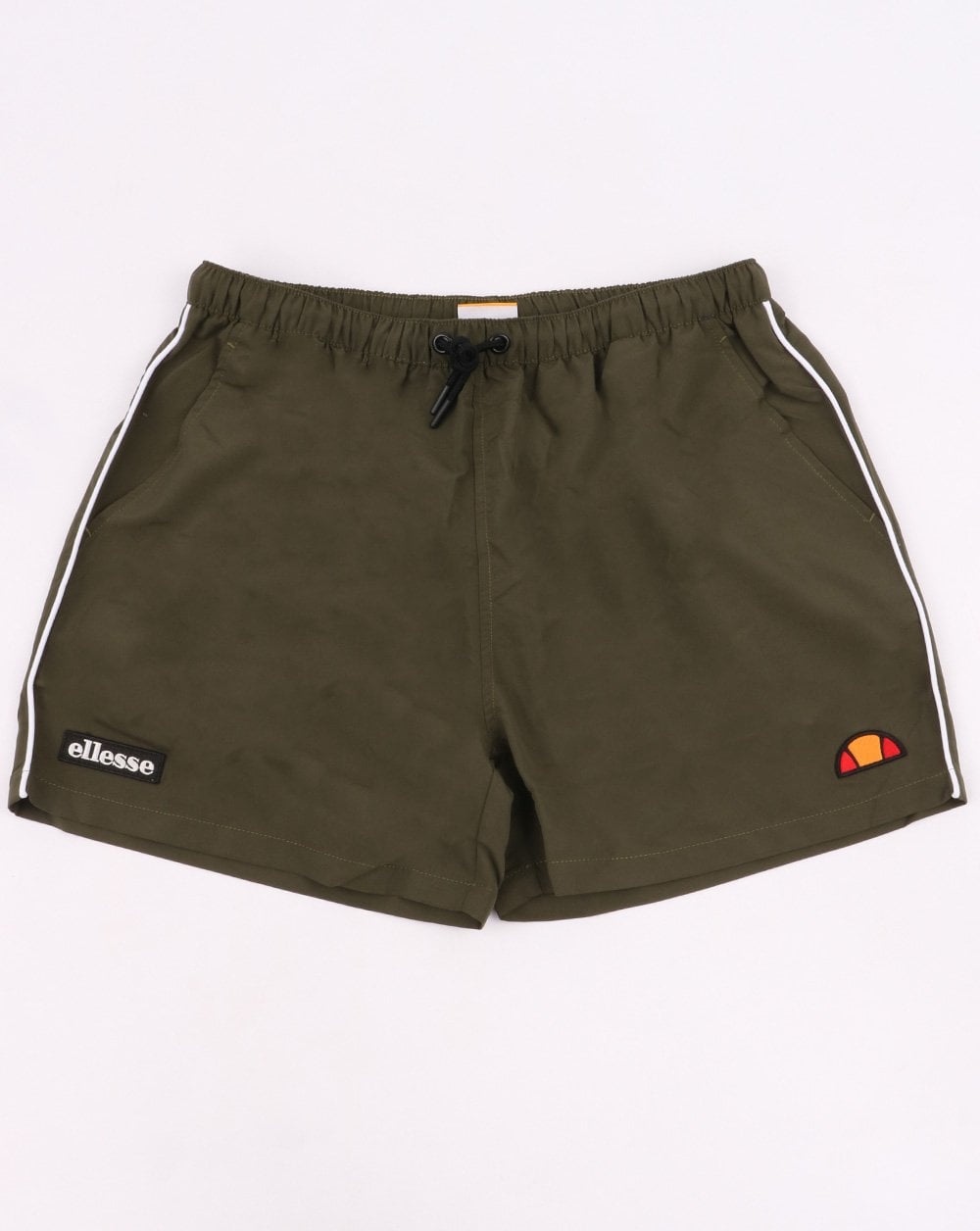 Ellesse – Badeshorts mit Paspelierung in Khaki