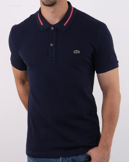 Lacoste – Poloshirt mit Stehkragen in Marineblau