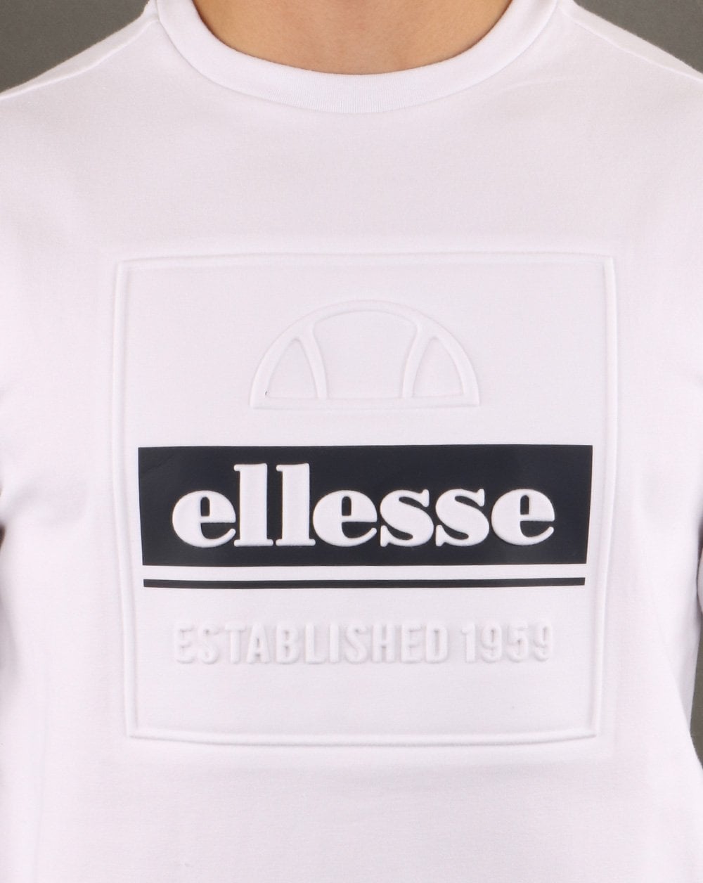 Ellesse – Catria – Sweatshirt mit Rundhalsausschnitt in Weiß