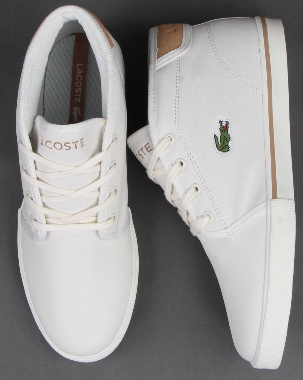 Lacoste – Ampthill – Ledersneaker in Off-White/Hellbraun