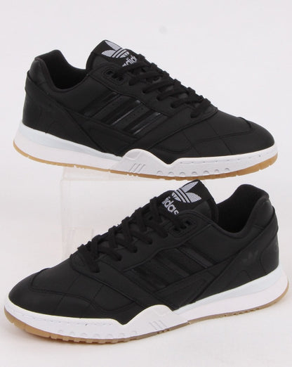 Adidas AR Trainer Schwarz