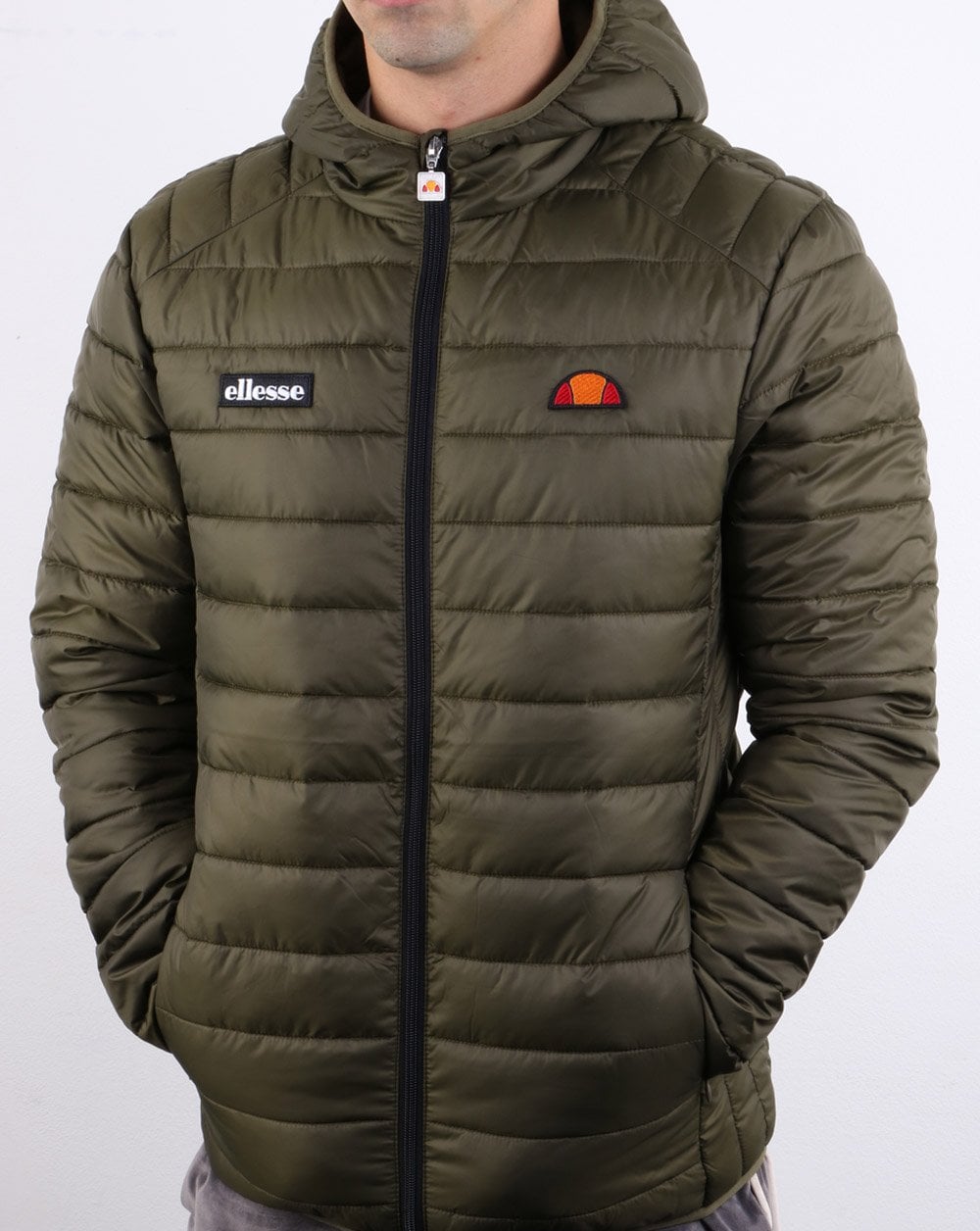 Ellesse – Wattierte Jacke in Khaki