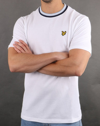 Lyle And Scott – Mehrreihiges T-Shirt in Weiß