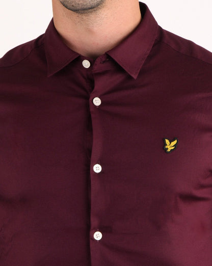 Lyle And Scott – Schmal geschnittenes Popeline-Hemd in Burgunderrot