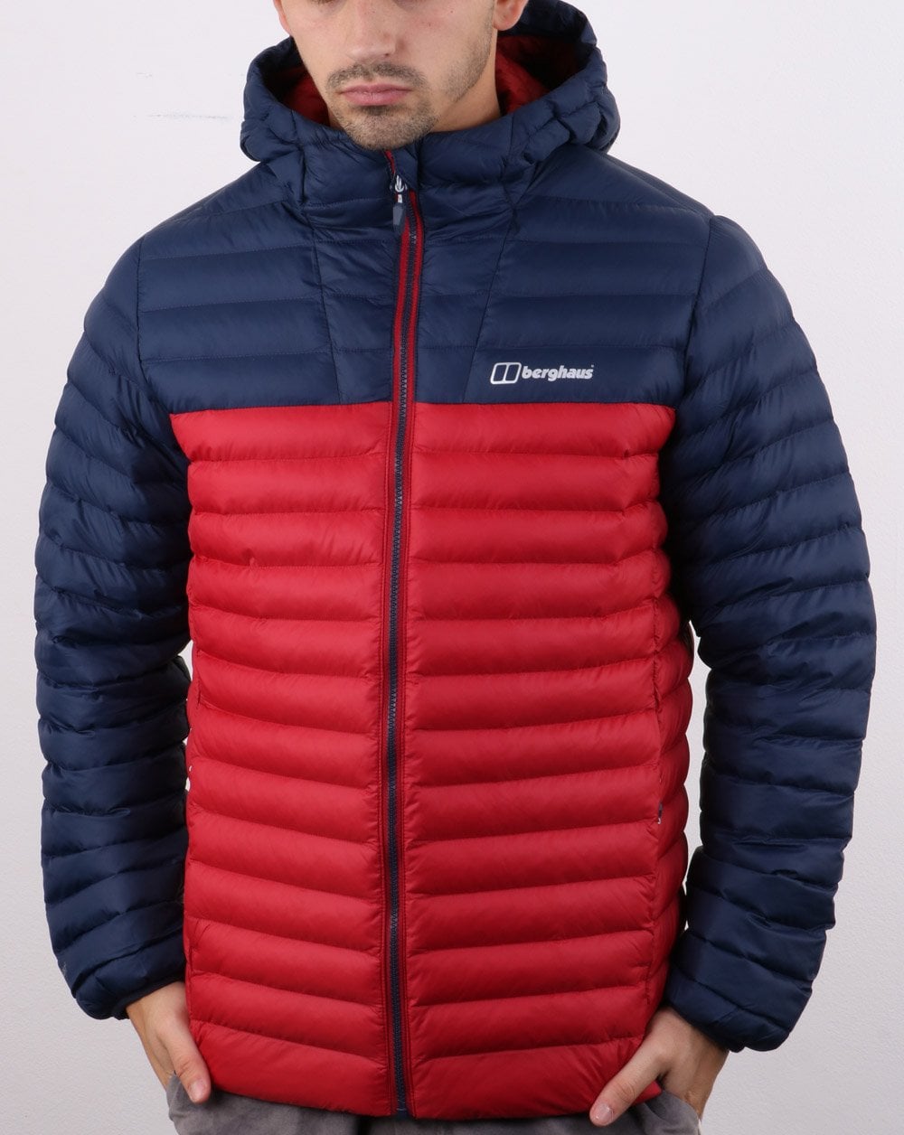 Berghaus Vaskye Jacke Rot und Marineblau
