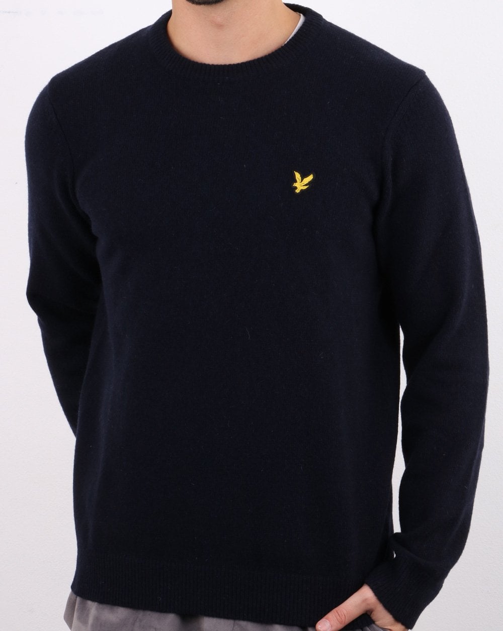 Lyle And Scott – Rundhalspullover aus Lammwollmischung in Marineblau