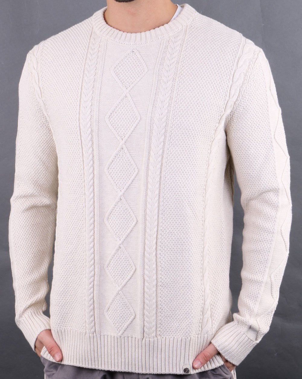 Pretty Green Latham Zopfmuster in Stein