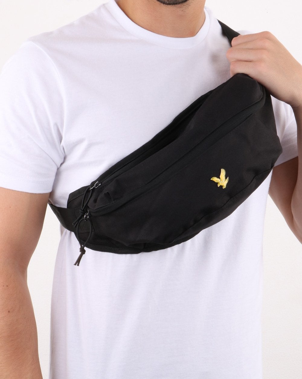 Lyle And Scott Umhängetasche in True Black