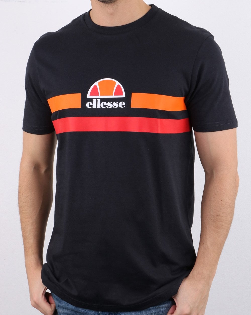 Ellesse – Aprel – T-Shirt in Schwarz