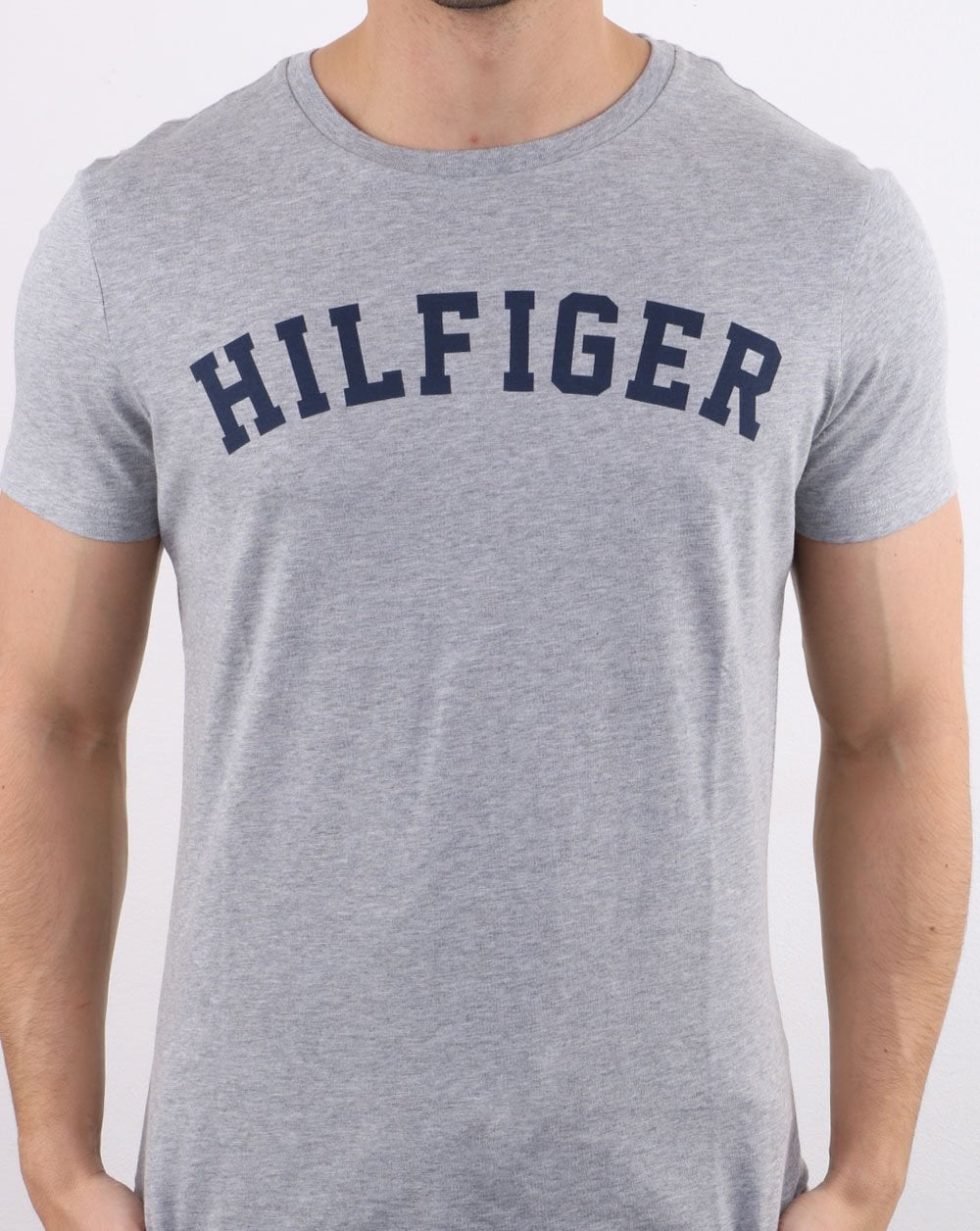 Tommy Hilfiger – T-Shirt mit Logo in Grau meliert