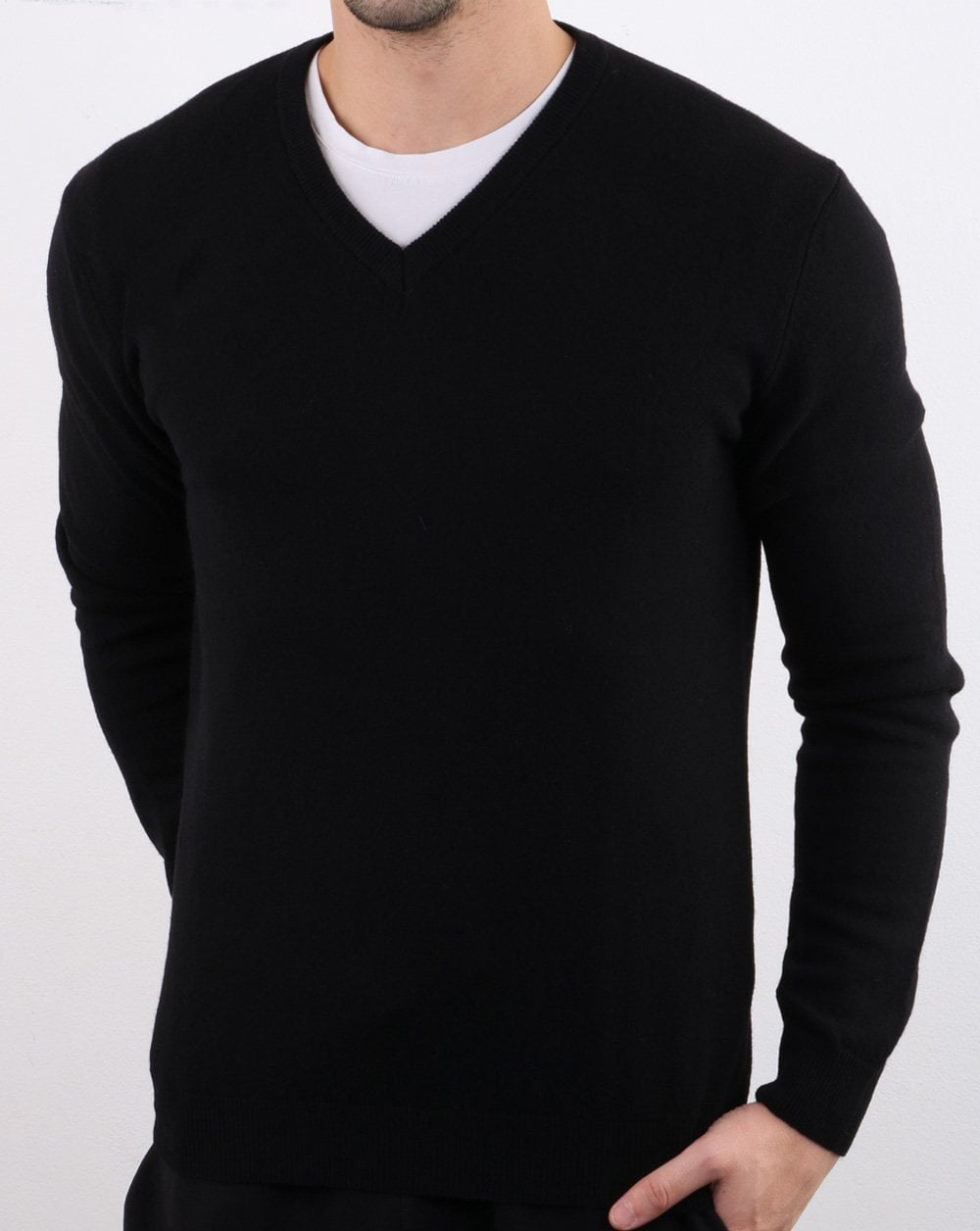 Benetton Pullover aus Merinowolle mit V-Ausschnitt in Schwarz
