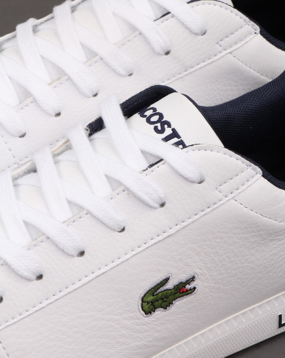 Lacoste Footwear Graduate LCR3 Trainer Weiß/Dunkelblau