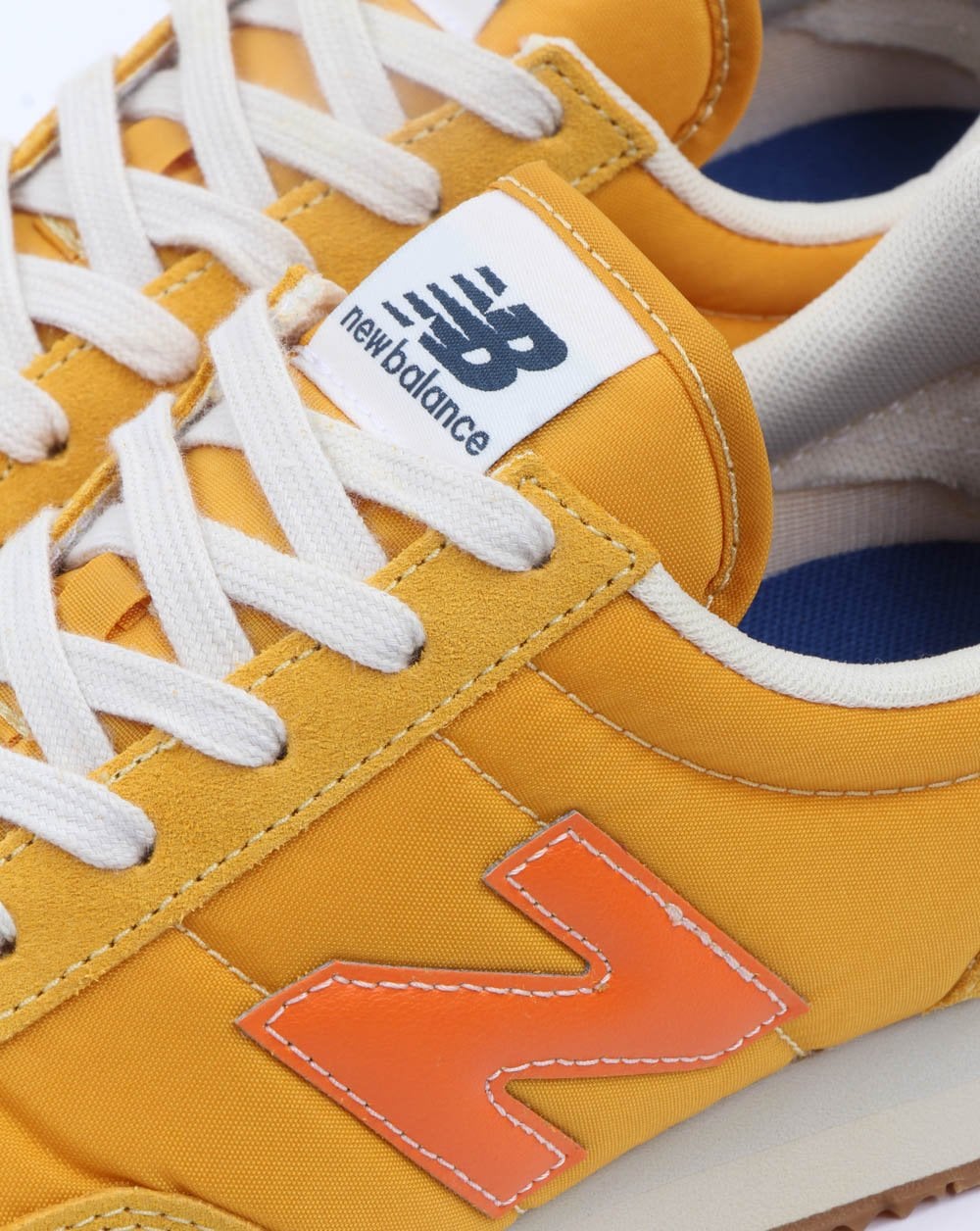 New Balance 720 Sneaker Gelb