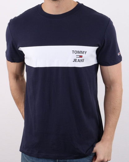 Tommy Hilfiger – T-Shirt mit Streifenlogo auf der Brust, Marineblau