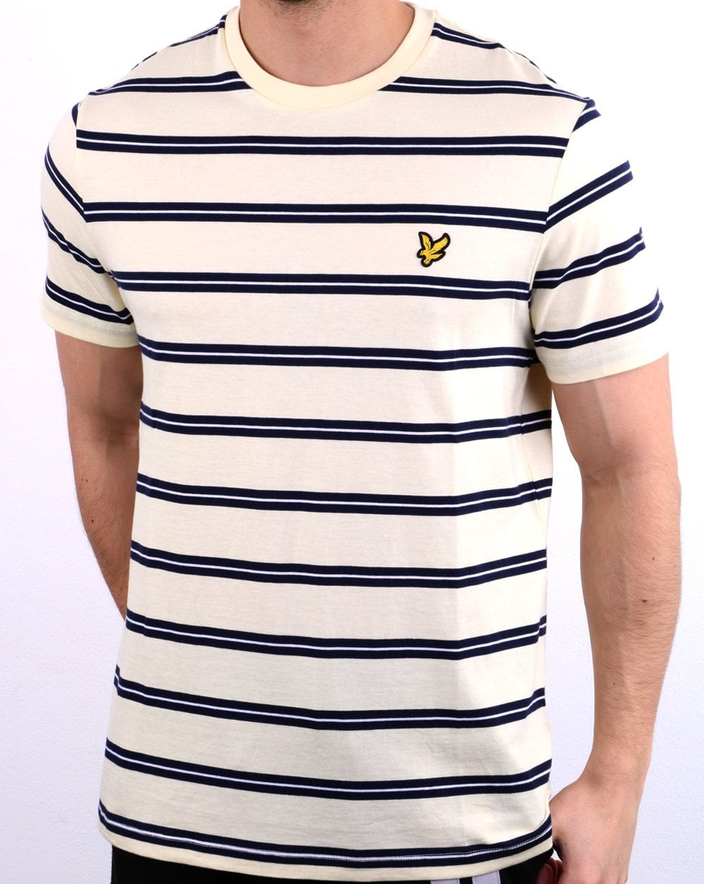 Lyle And Scott – Breites T-Shirt mit Doppelstreifen in Buttercreme
