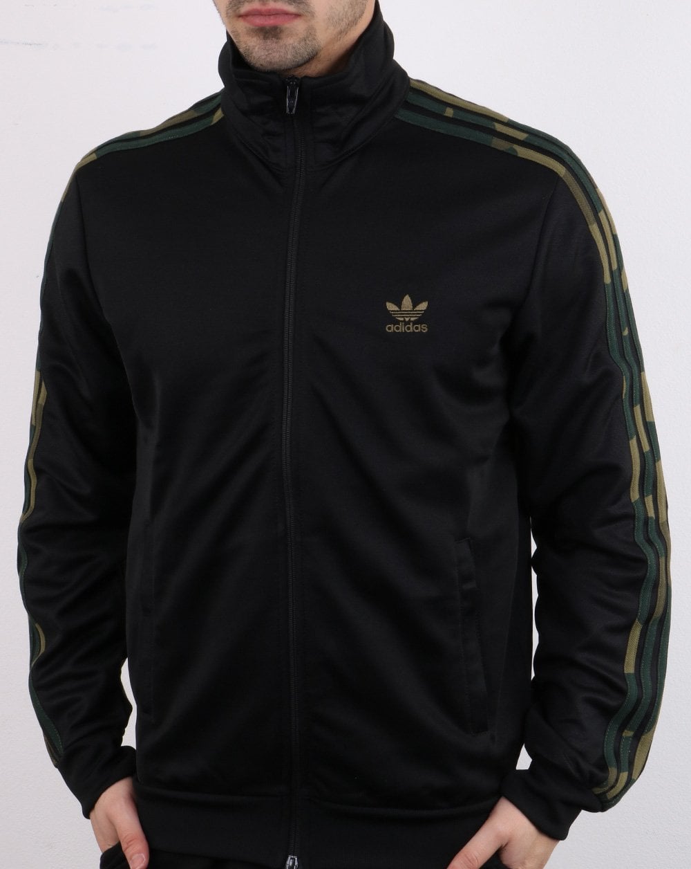 Adidas Originals – Schwarzes Camouflage-Trainingsoberteil