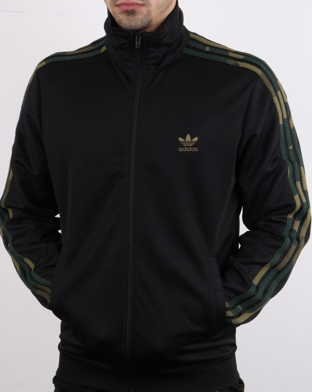 Adidas Originals – Schwarzes Camouflage-Trainingsoberteil