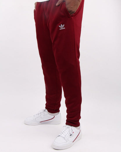 Adidas Originals – Essential Trainingshose in Burgunderrot
