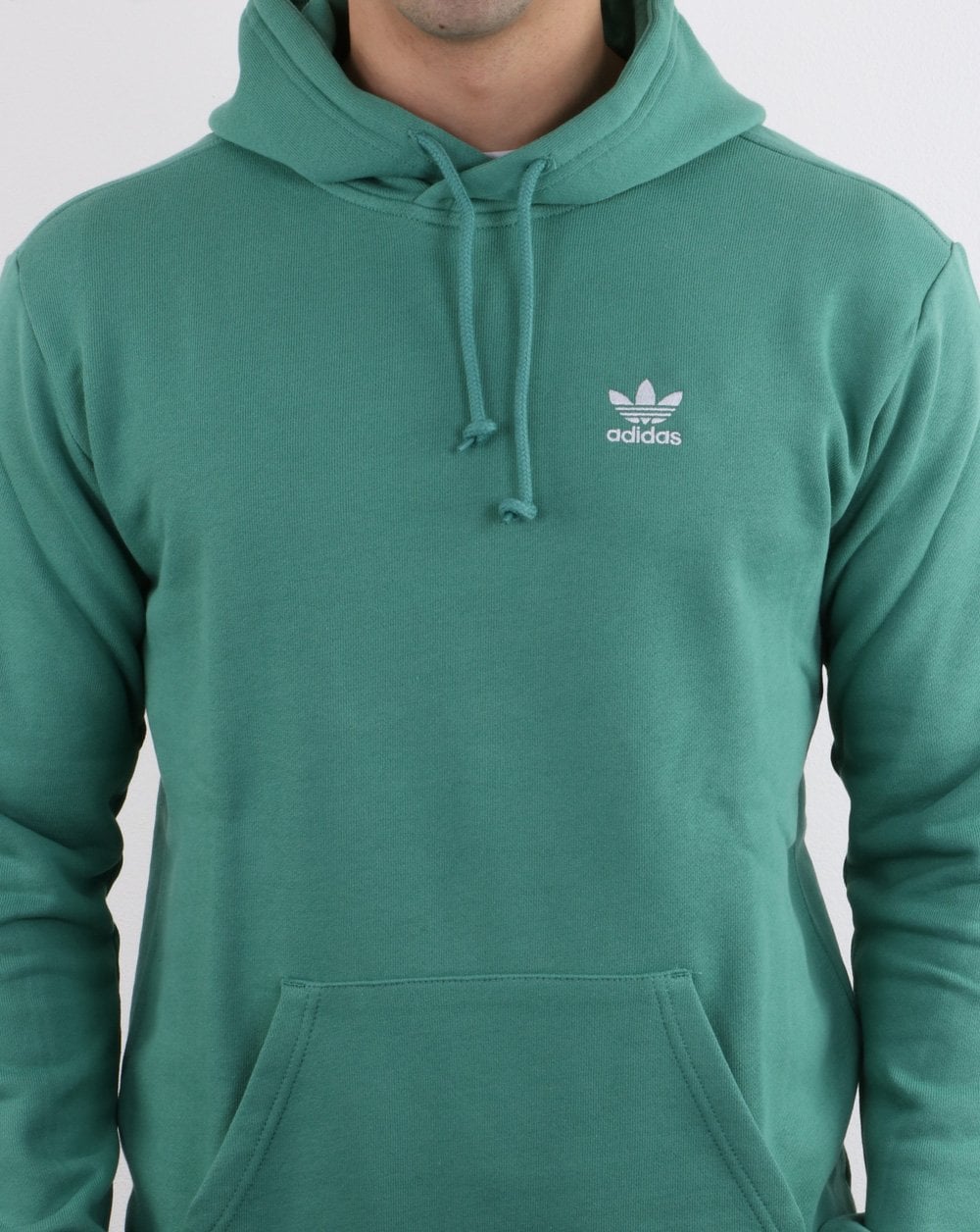 Adidas Originals – Klassischer Kapuzenpullover in weichem Grün