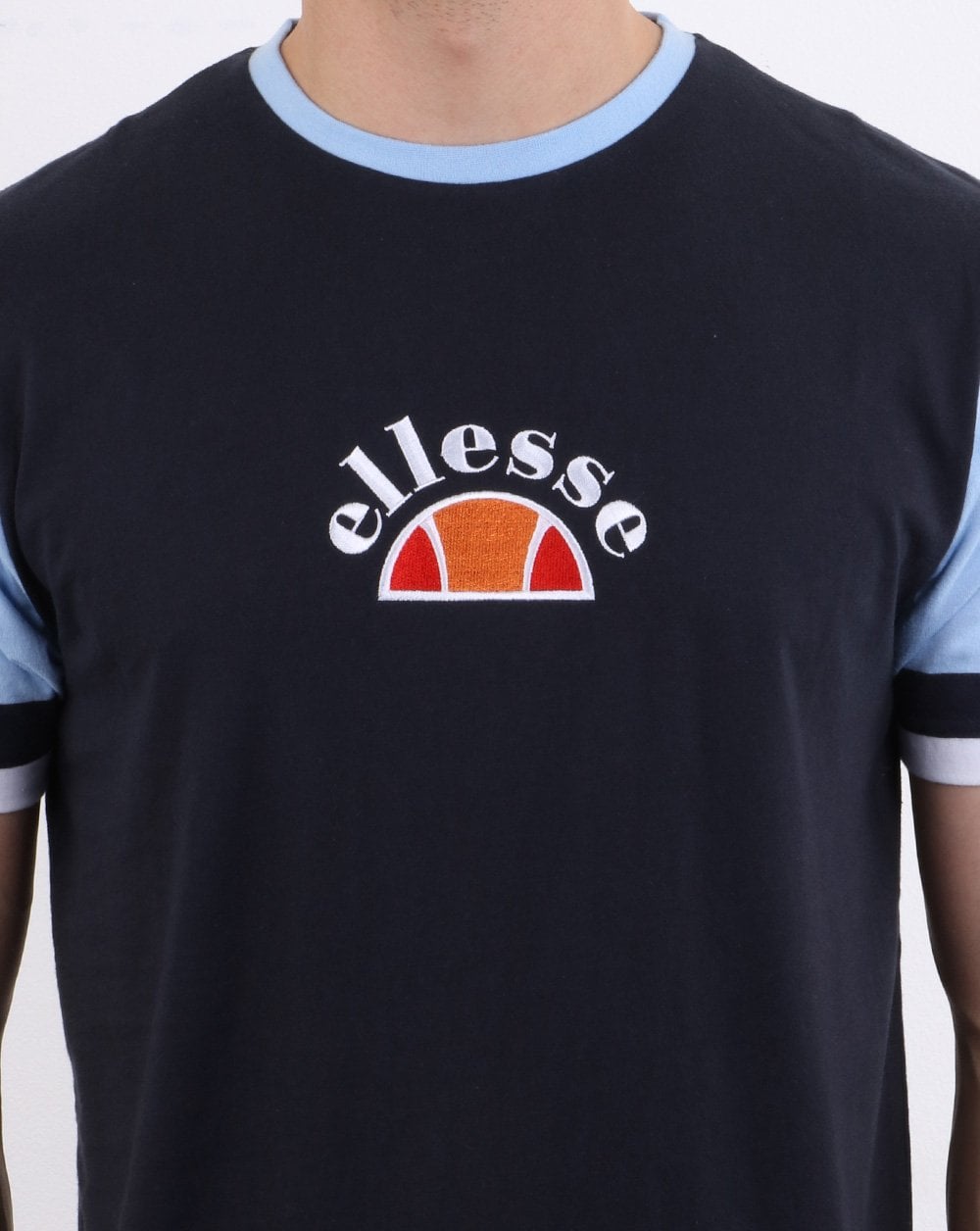 Ellesse – T-Shirt mit Kontrastärmeln in Marineblau