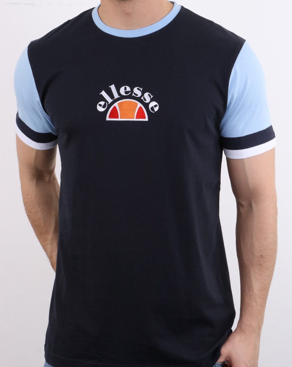 Ellesse – T-Shirt mit Kontrastärmeln in Marineblau