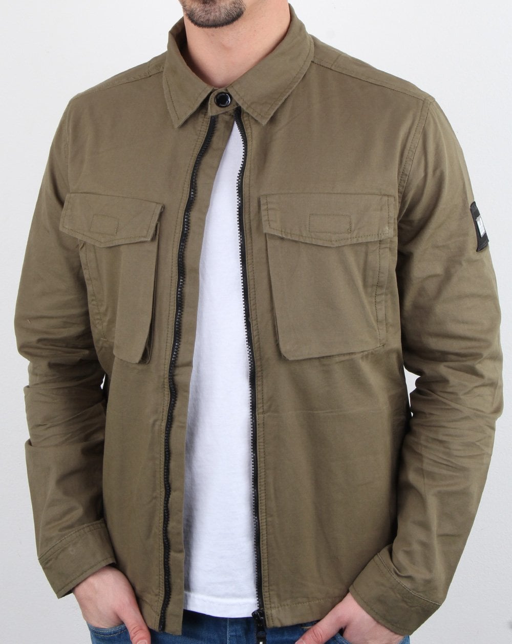 Weekend Offender Overshirt-Jacke mit Reißverschluss in Khaki