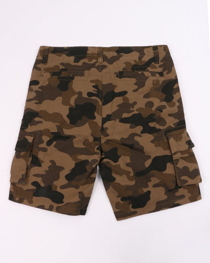 Weekend Offender – Cargo-Shorts mit Camouflage-Muster in Khaki