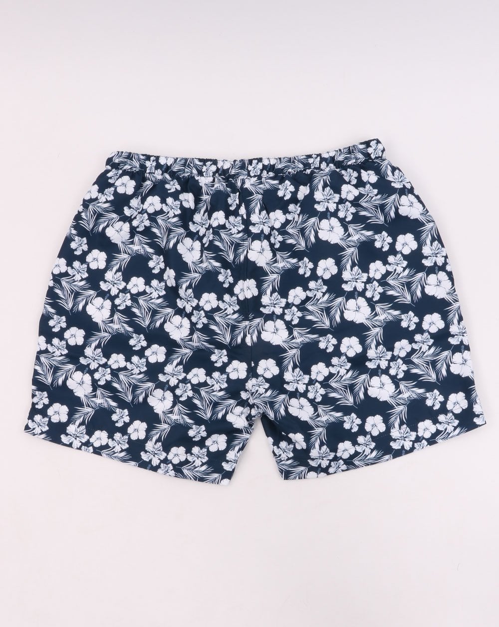 Ellesse – Geblümte Badeshorts in Marineblau und Weiß