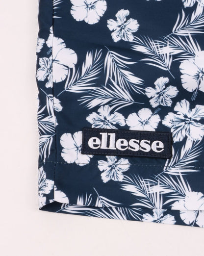 Ellesse – Geblümte Badeshorts in Marineblau und Weiß