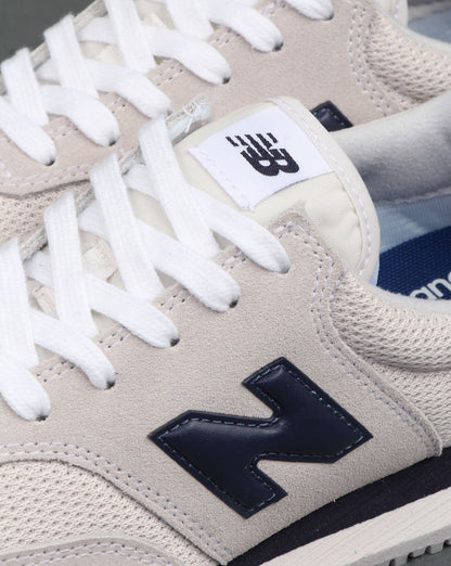 New Balance 100 Trainer Grau