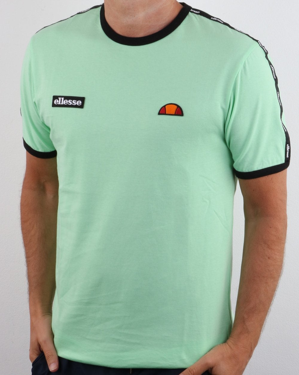 Ellesse – T-Shirt mit Taping-Muster, Grün