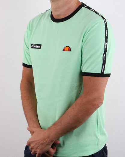 Ellesse – T-Shirt mit Taping-Muster, Grün