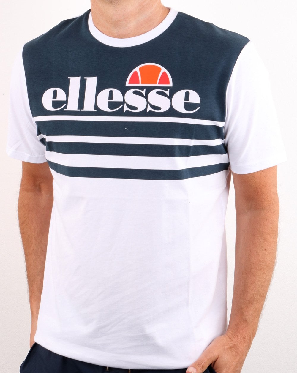 Ellesse – Vierra – T-Shirt in Weiß