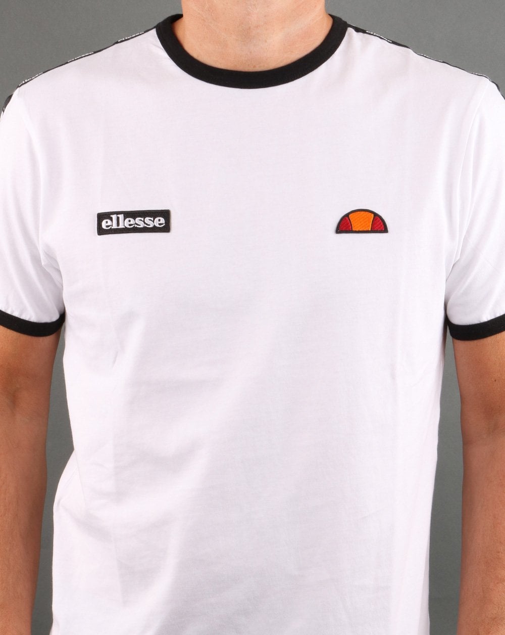 Ellesse – T-Shirt mit Taping in Weiß