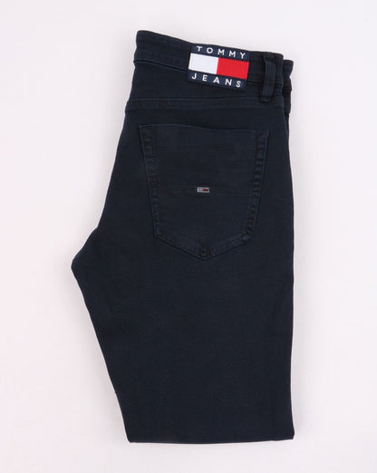 Tommy Hilfiger – Scanton Heritage – Schmal geschnittene Jeans in dunkler Marineblau-Waschung