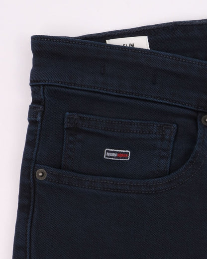 Tommy Hilfiger – Scanton Heritage – Schmal geschnittene Jeans in dunkler Marineblau-Waschung